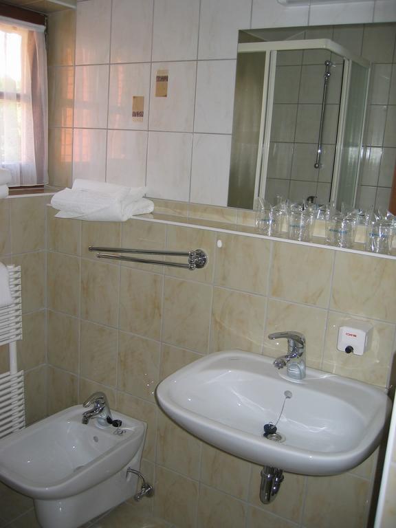 Turisticna Kmetija Cebelji Gradic Apartamento Rogašovci Quarto foto