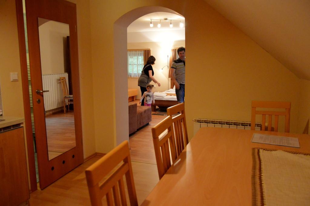 Turisticna Kmetija Cebelji Gradic Apartamento Rogašovci Exterior foto
