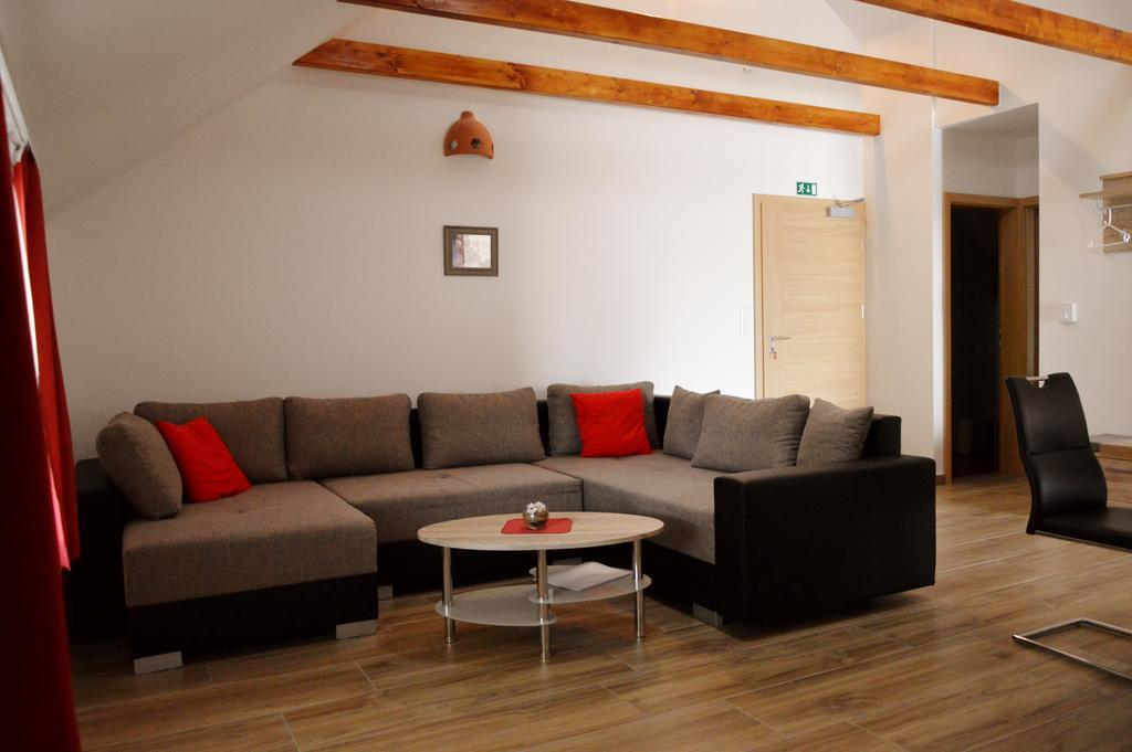 Turisticna Kmetija Cebelji Gradic Apartamento Rogašovci Exterior foto