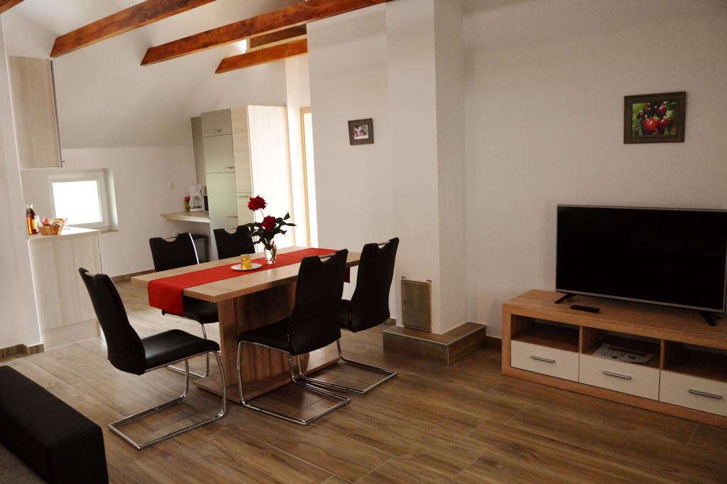 Turisticna Kmetija Cebelji Gradic Apartamento Rogašovci Exterior foto