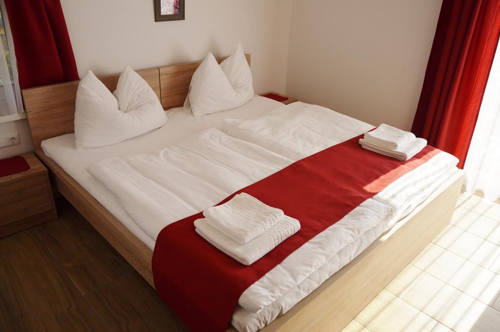 Turisticna Kmetija Cebelji Gradic Apartamento Rogašovci Exterior foto