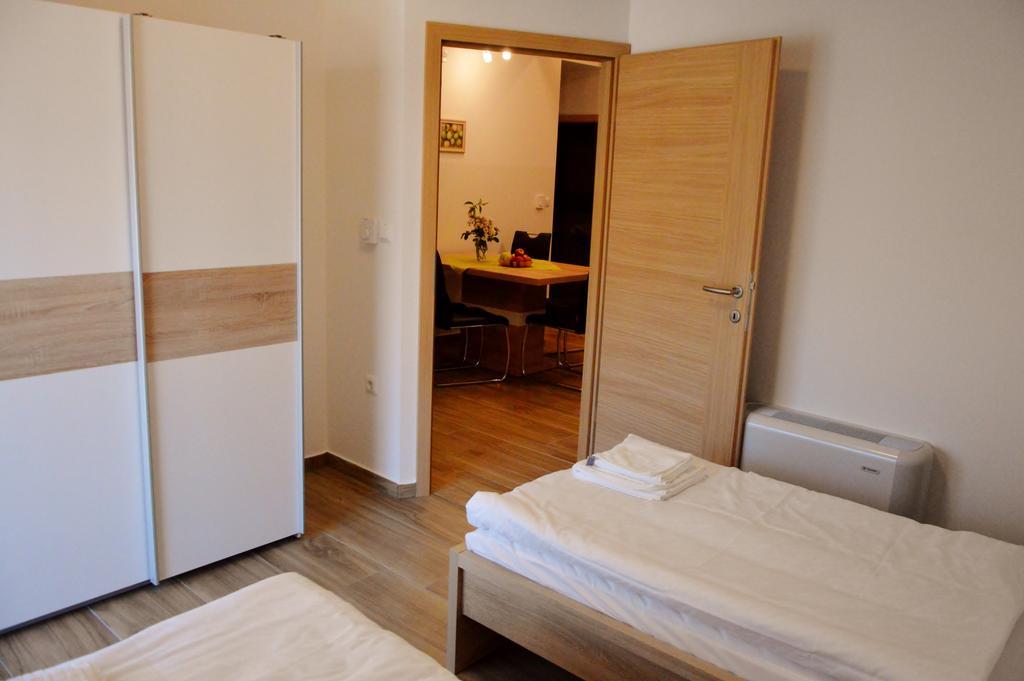 Turisticna Kmetija Cebelji Gradic Apartamento Rogašovci Exterior foto