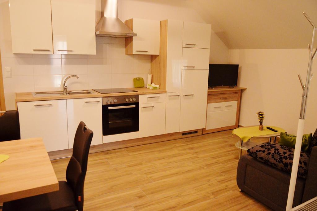Turisticna Kmetija Cebelji Gradic Apartamento Rogašovci Exterior foto