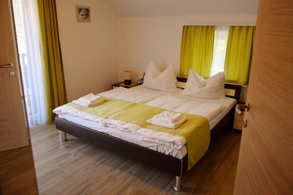 Turisticna Kmetija Cebelji Gradic Apartamento Rogašovci Exterior foto