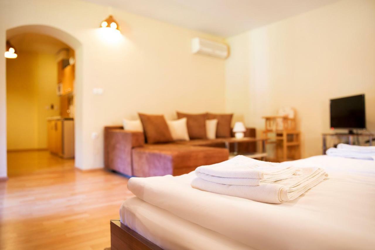 Turisticna Kmetija Cebelji Gradic Apartamento Rogašovci Exterior foto